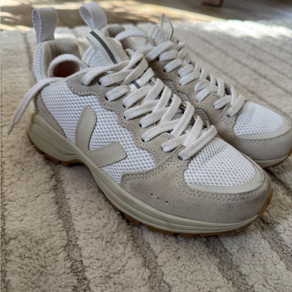 Veja White and Cream Women's Sneakers - Picture 2 of 6